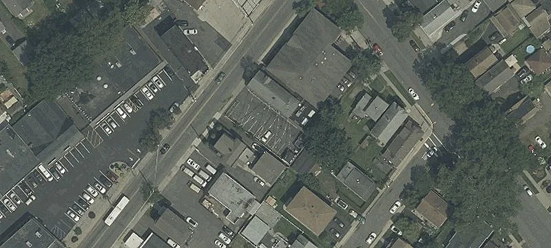 32 Locust Ave