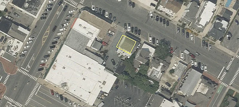 220 Ctr St