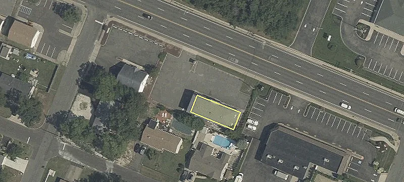915 Lacey Rd