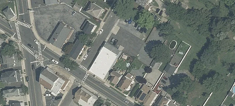 106 Mantua Blvd
