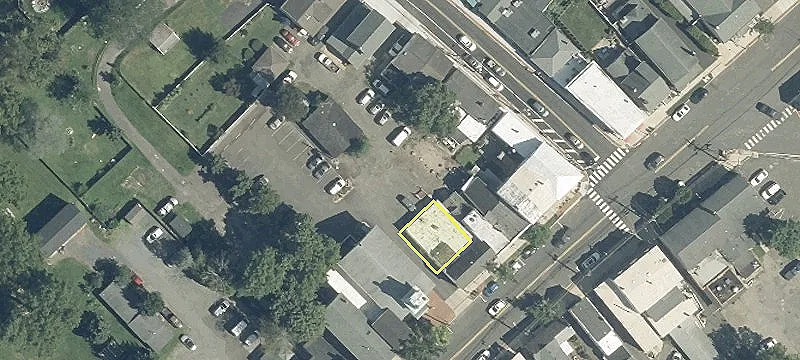 12 Main St