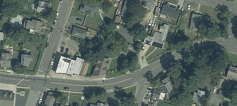 33 Ctr Ave