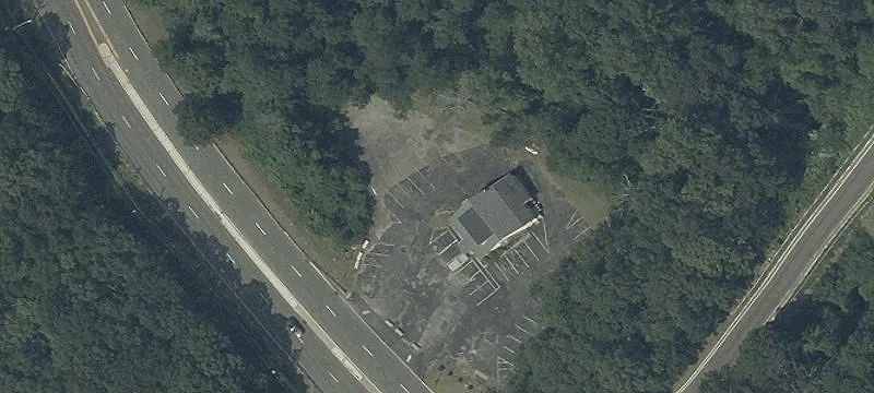 409 Woodport Rd