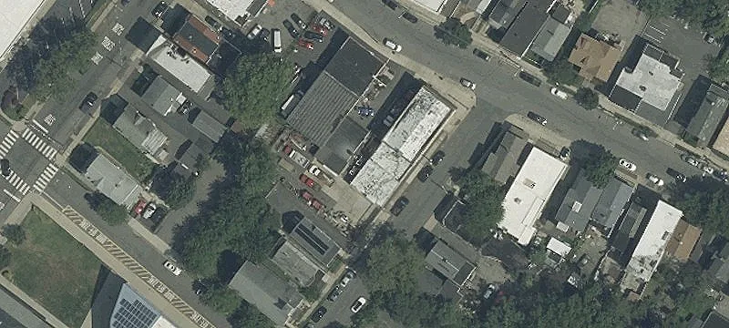 372 Henry St