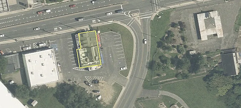304 Cres Blvd