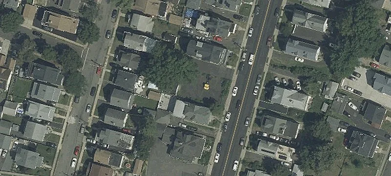 1049 Sanford Ave