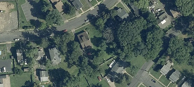 27 Woodland Ave
