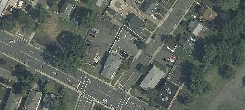 32 Morris Ave