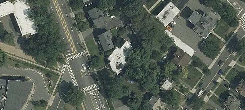 819 Bloomfield Ave