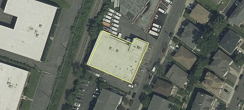 225 Commercial Ave