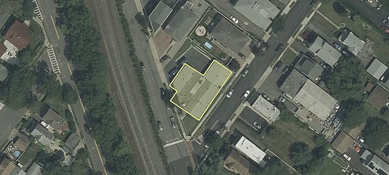 405 Railroad Ave