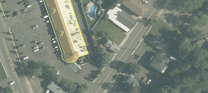 320 Main St