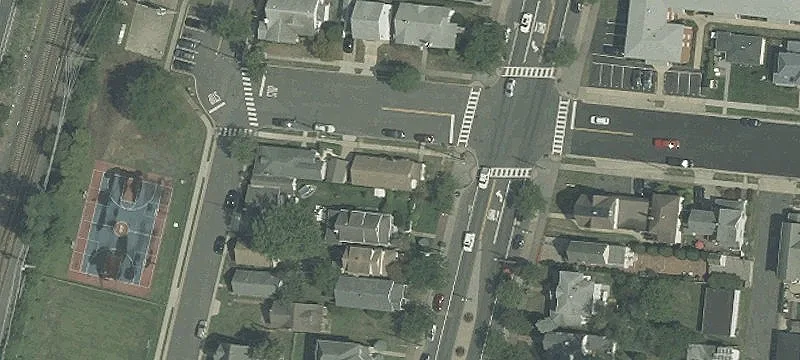 123 Main St