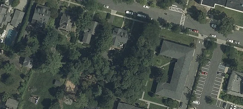 28 Hillside Ave