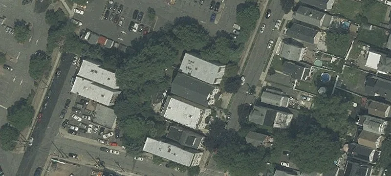 44 Charles St