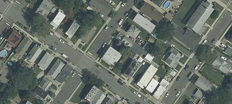82 Pulaski Ave