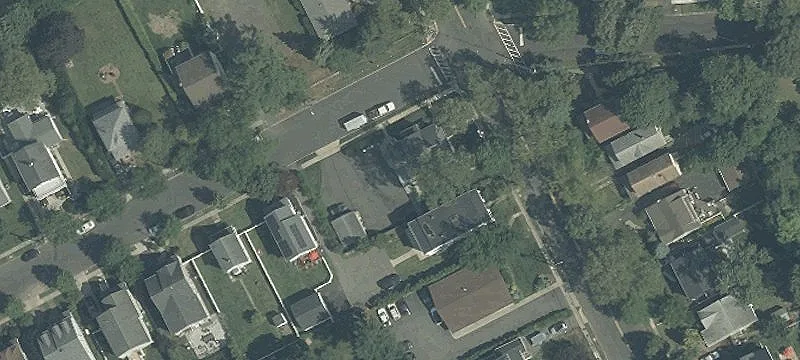 587 Main St