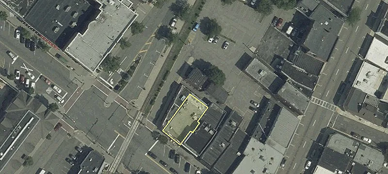 9 Ee St