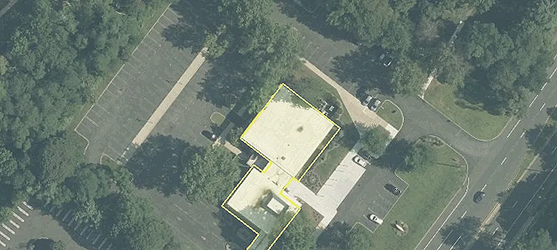 555 Cranbury Rd