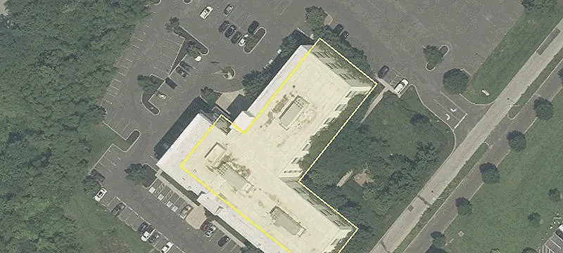 2 Executive Campus