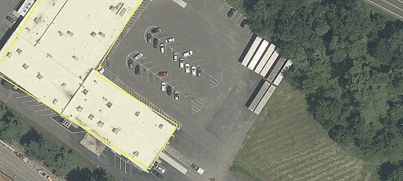 390 New Albany Rd