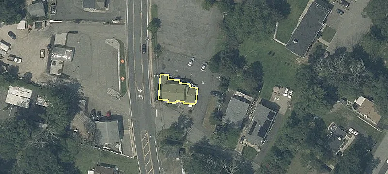 17 Lakeside Blvd