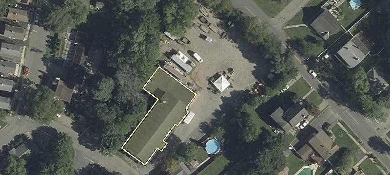 105 Maple Ave