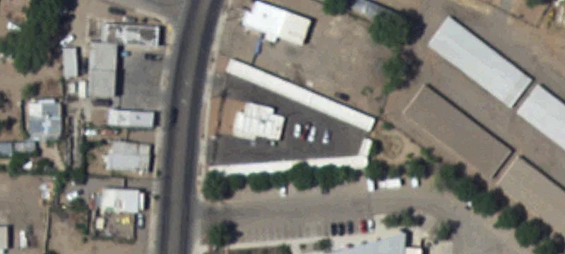 306 Isleta SW Blvd