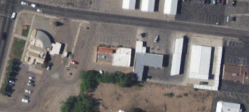 610 La Joya St