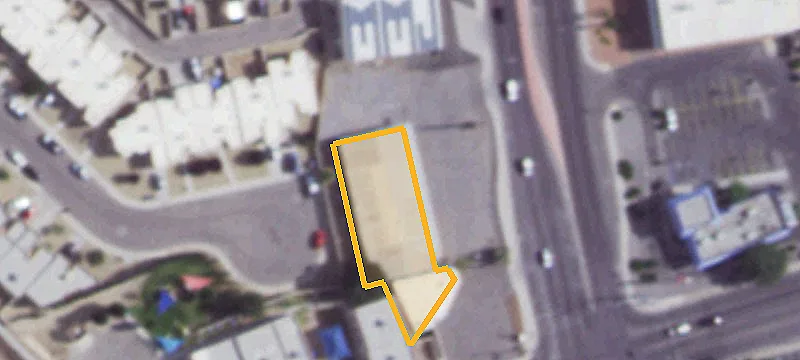 2211 Main St