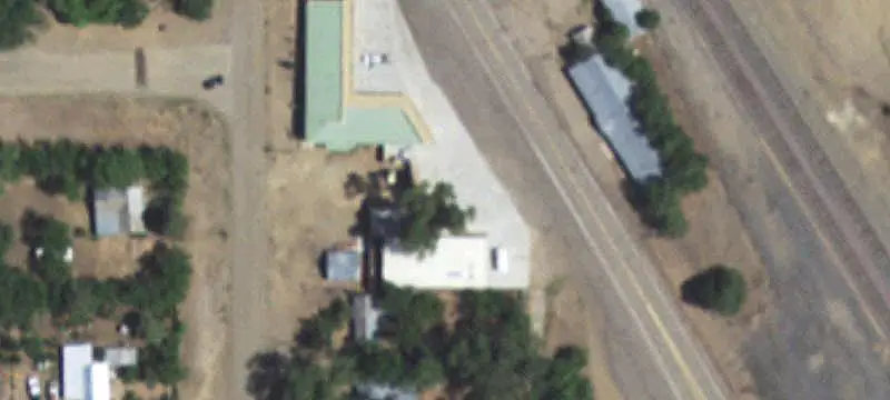 901 Railroad Ave