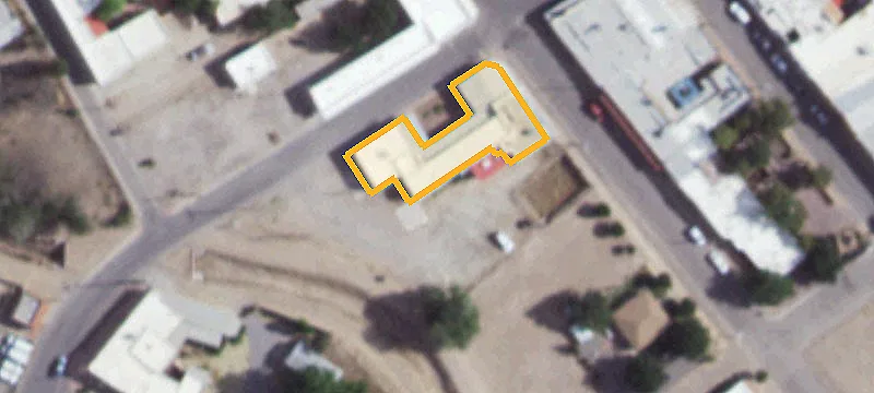 2410 Calle Principal