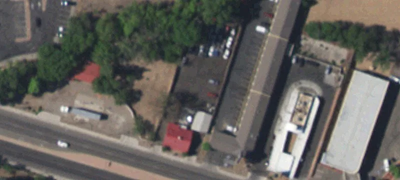 805 Riverside Dr