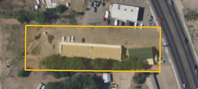 908 Riverside Dr