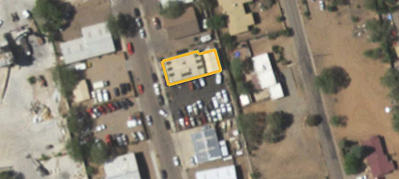 1221 Calle De Comercio