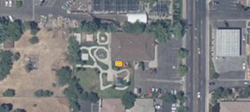 3615 Lakeside Dr