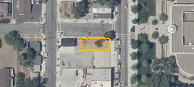 400 Carson St