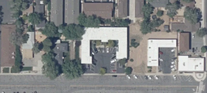 616 John St