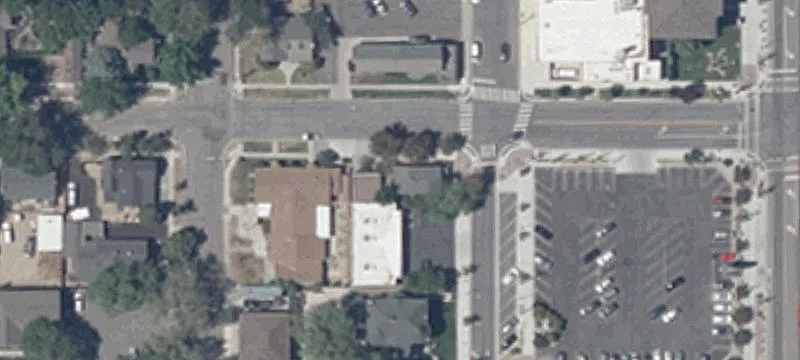 512 Curry St