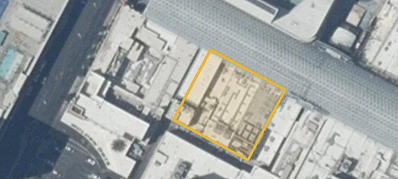 15 Fremont St