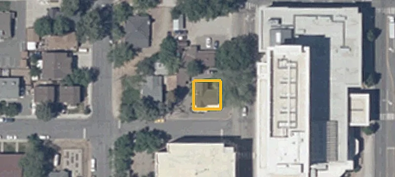 520 Curry St
