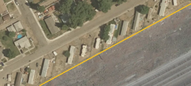 1021 Railroad St1-12