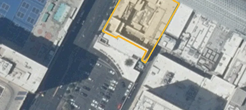 1 Fremont St