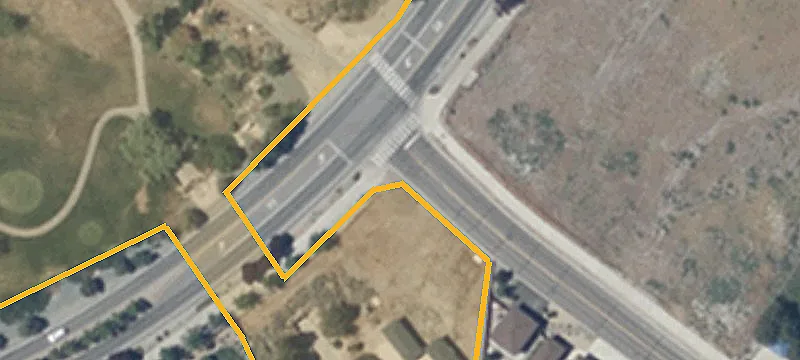 College Pkwy