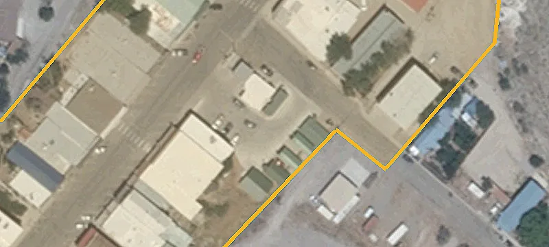 704 Main St