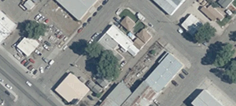566 Riv St