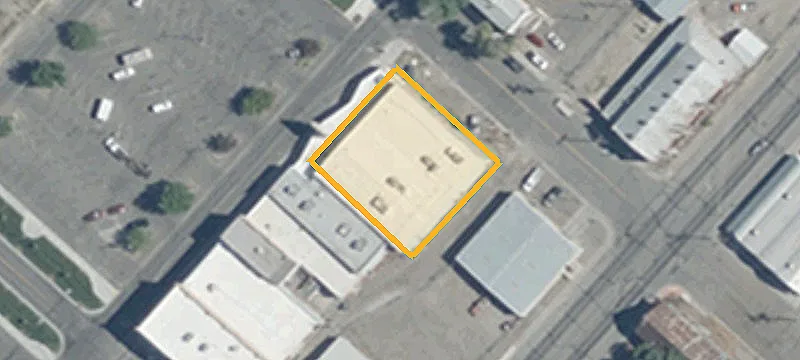 656 Commercial St