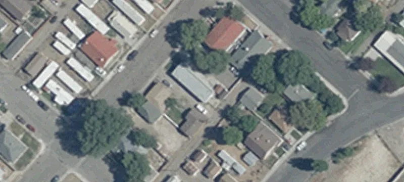 256 Douglas St