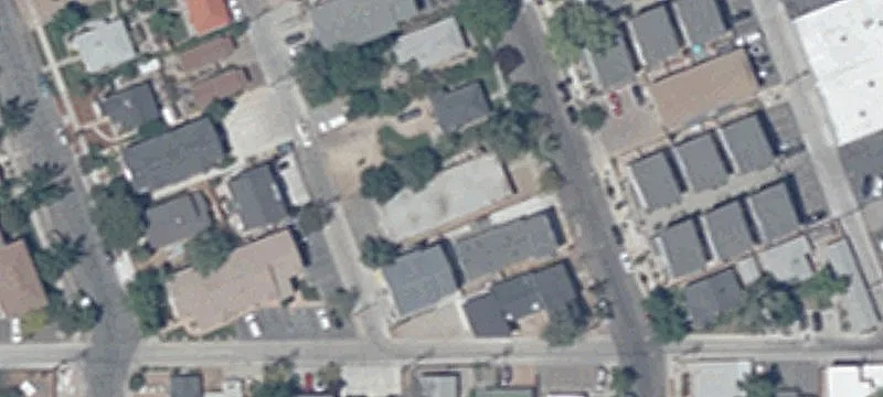 1059 Haskell St