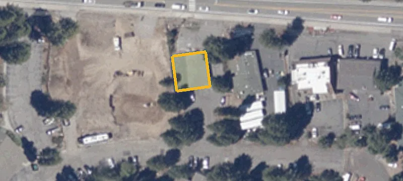 877 Tahoe Blvd